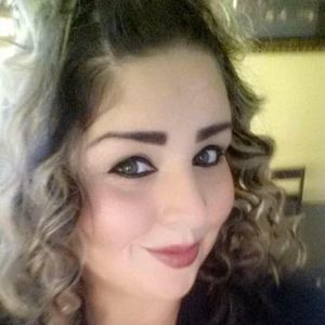 Meet your Posher, Paola