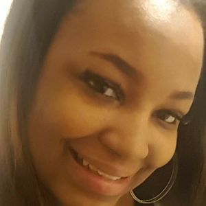 Meet your Posher, Desiree