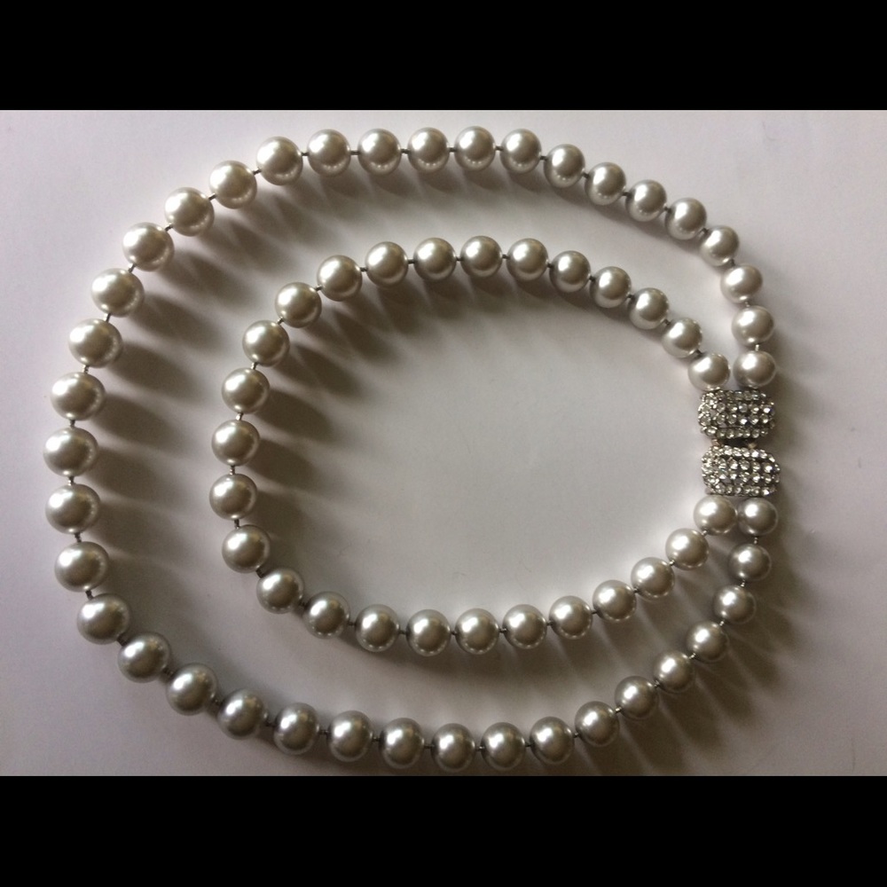 Erin Gallagher Pearl Necklace