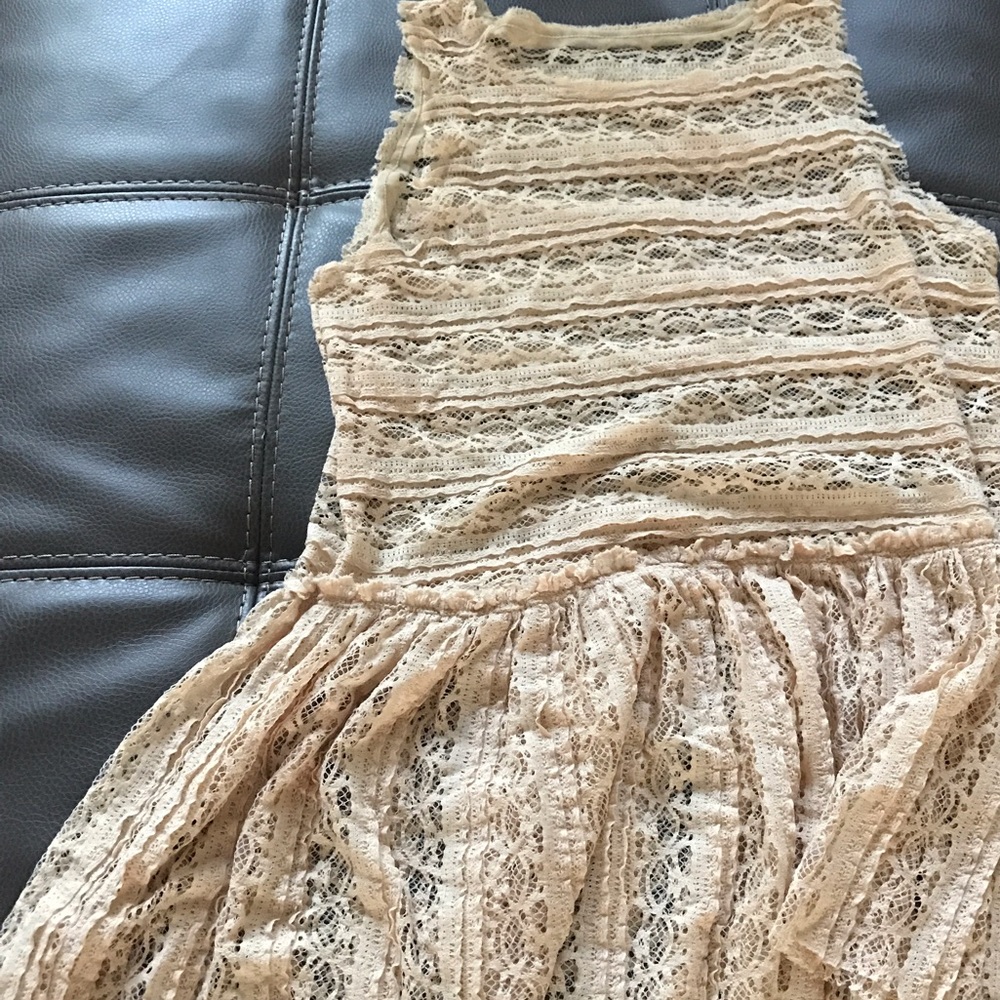 Beige lacy tank top