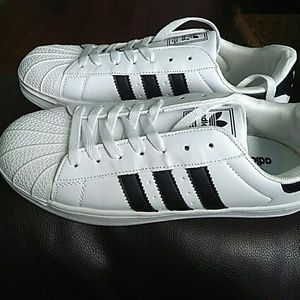 White and Black Men's Running Shoe