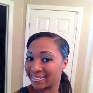 Meet your Posher, Laricka