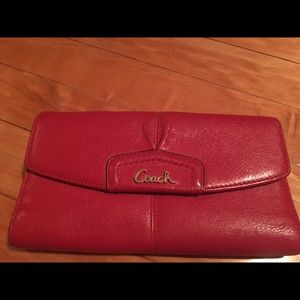 Coach skinny wallet in red leather, w/ button snap