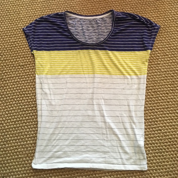 Athleta Tops - Athleta short sleeve shirt