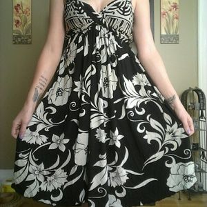 🔥Black and white dress