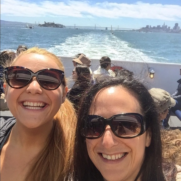 Meet your Posher, Karen - Picture 1 of 1