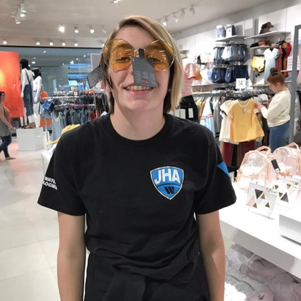 Meet your Posher, Abby