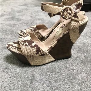 Alice & Olivia snake skin wedge