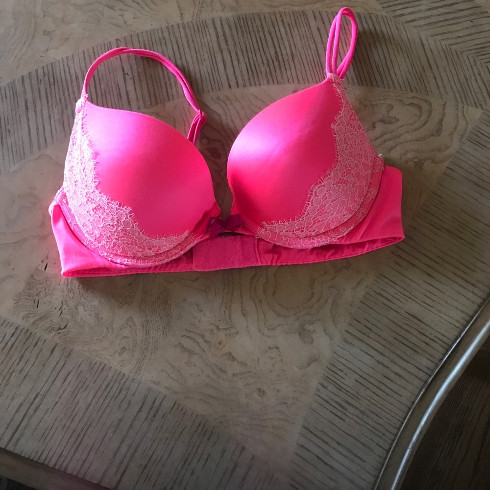 Victoria's Secret Very Sexy push up bra!
