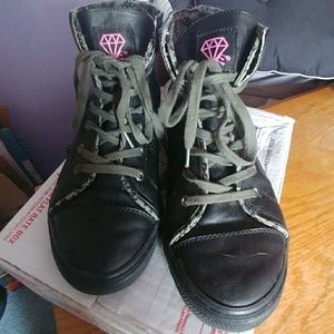 Black Sneakers Size 10