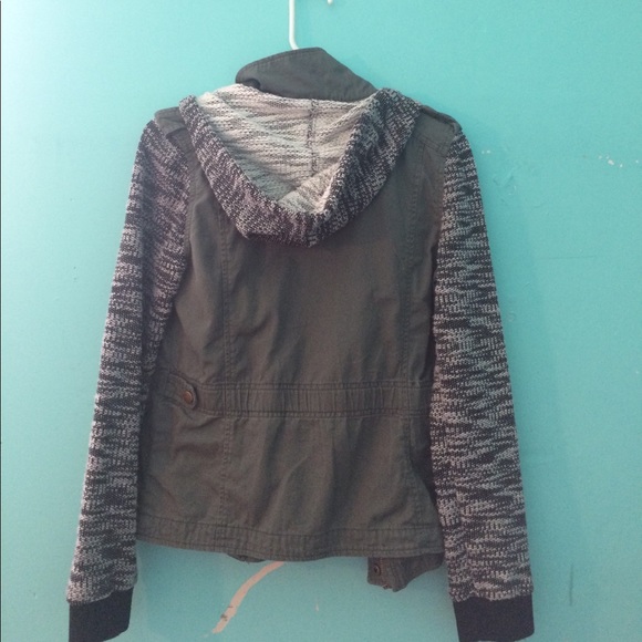 Army jacket - Picture 3 of 3