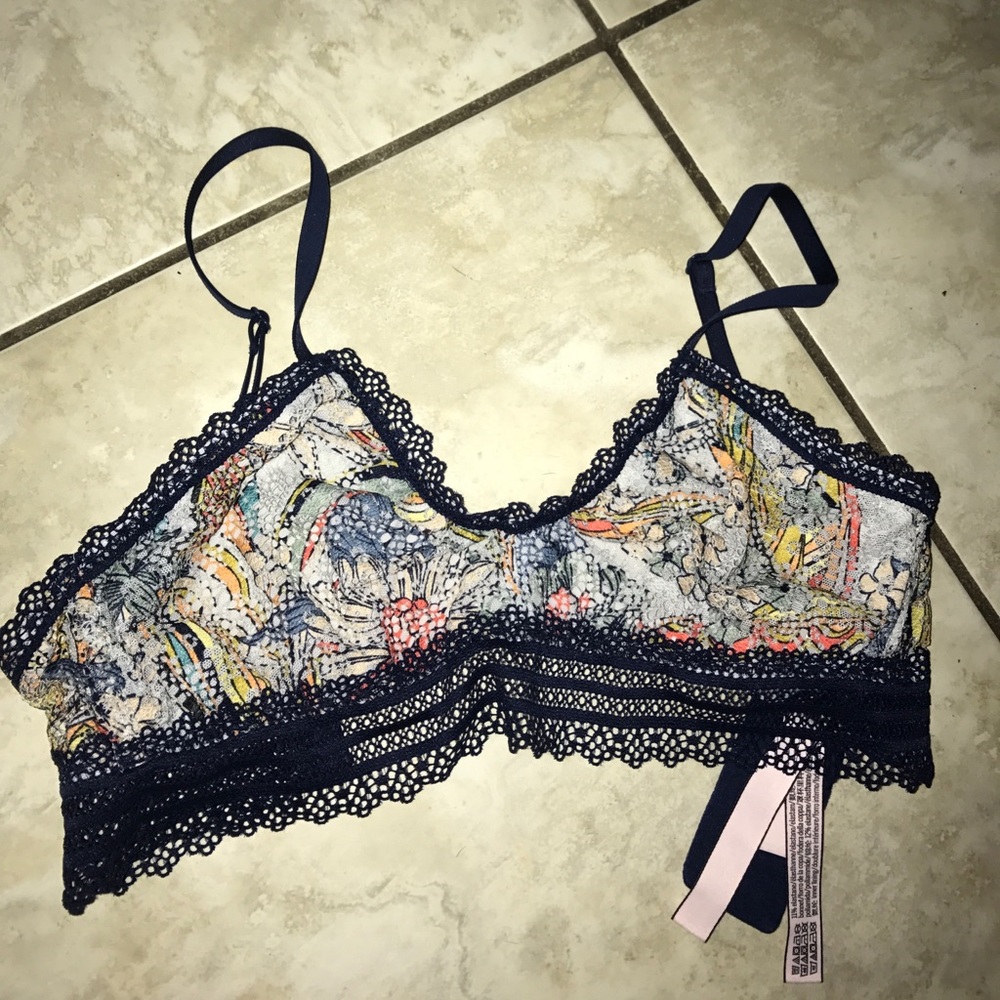 VS bralettee