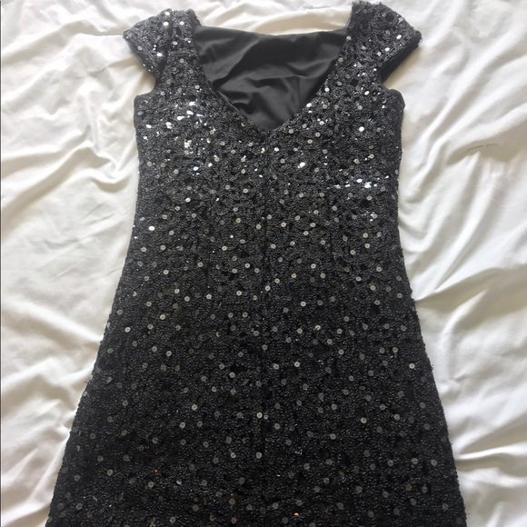 Black cocktail dress - Picture 2 of 2