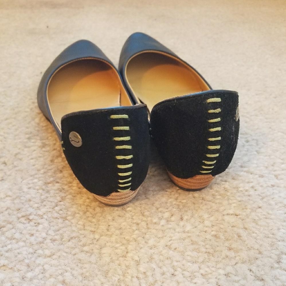TERRA PLANA BLACK FLATS SZ 6