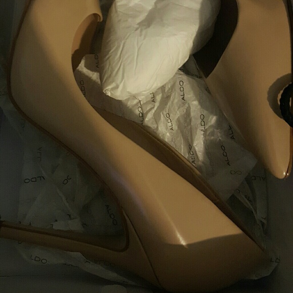 Senor Aldo like new - Picture 3 of 4