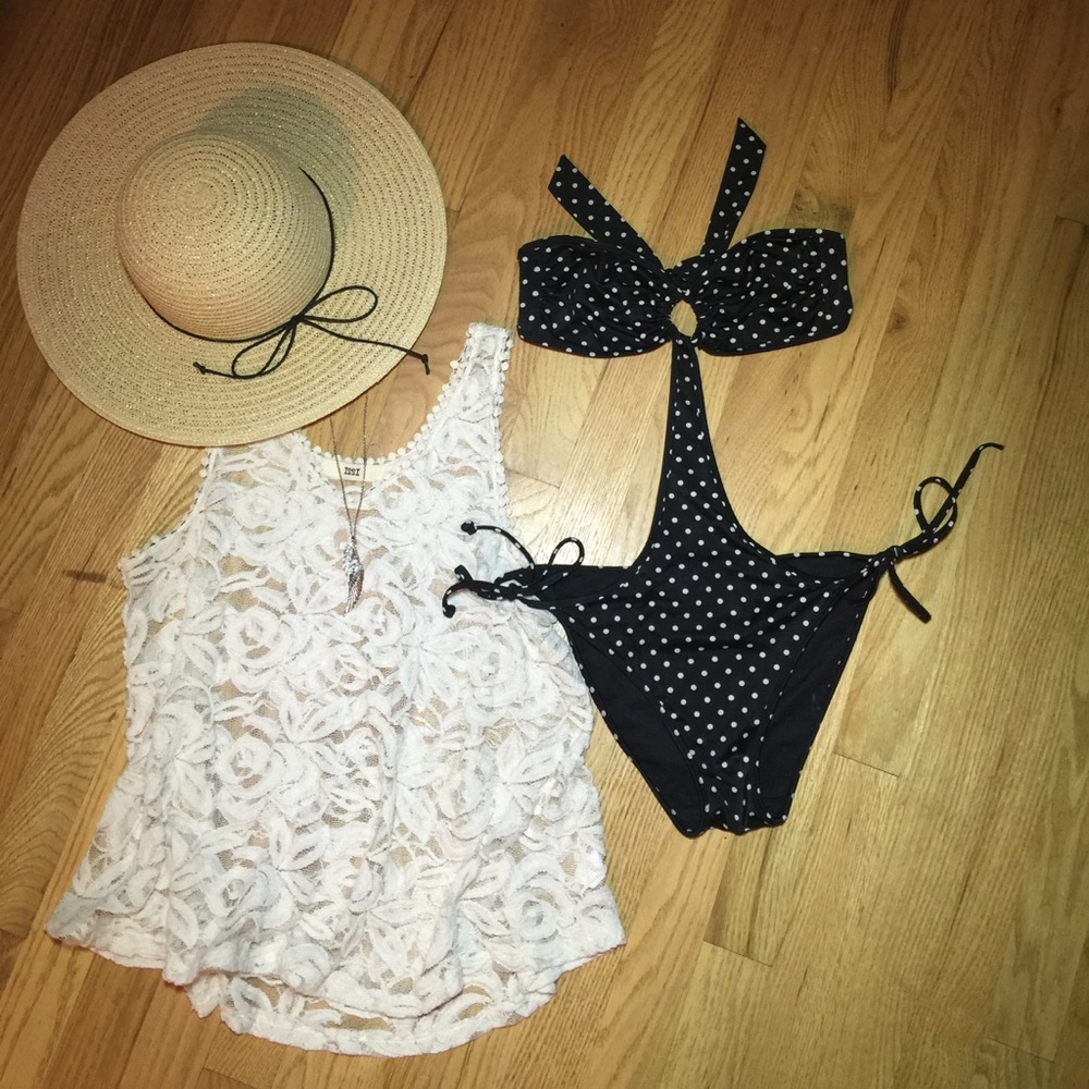 🌟Like New🌟 Sexy Cut Out One Piece Polka Dot Hot