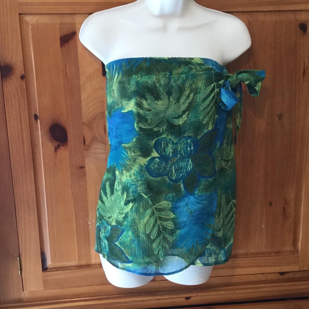 Beautiful Tropical Gantos faux wrap skirt!