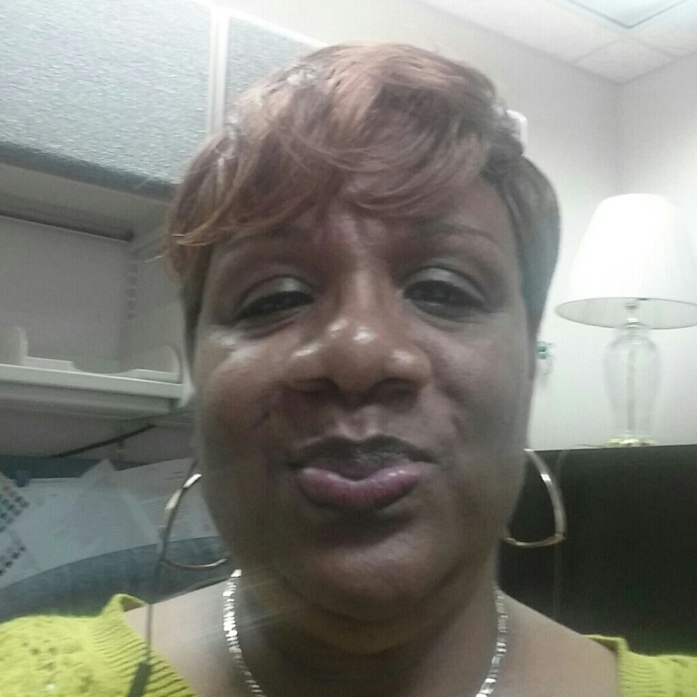 Meet your Posher, Nina