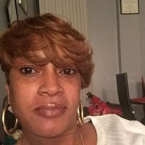 Meet your Posher, Nia