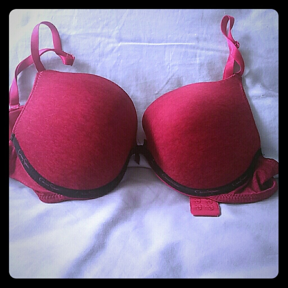 Red Jessica Simpson bra