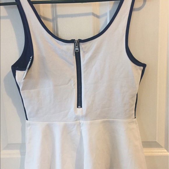 Express peplum tank - Picture 3 of 4