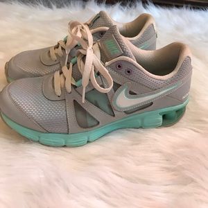 Gray NikeREAX rocket 2 sneakers