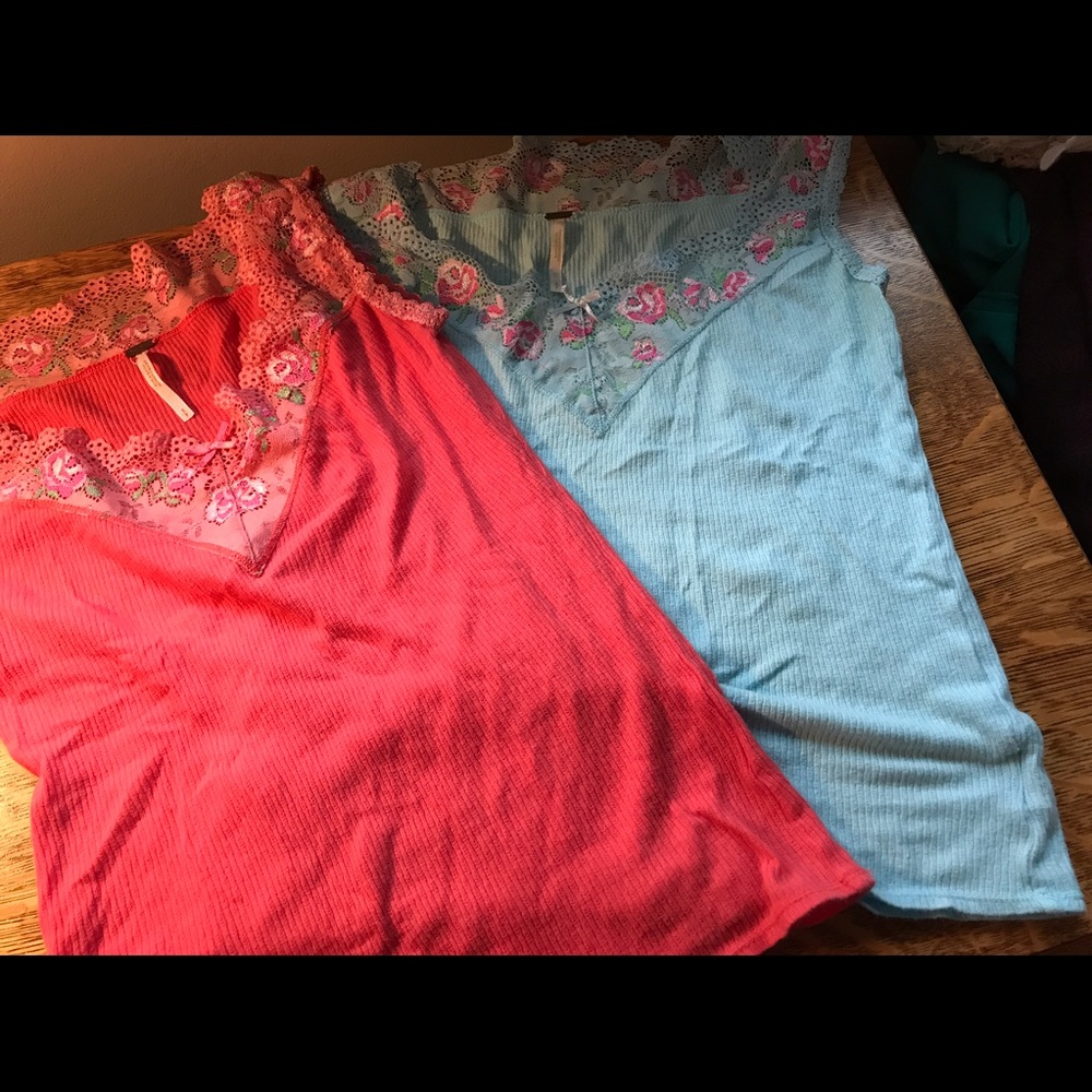 2 free People tanks
