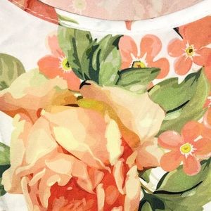 Someone just won this item with their order!! 💜