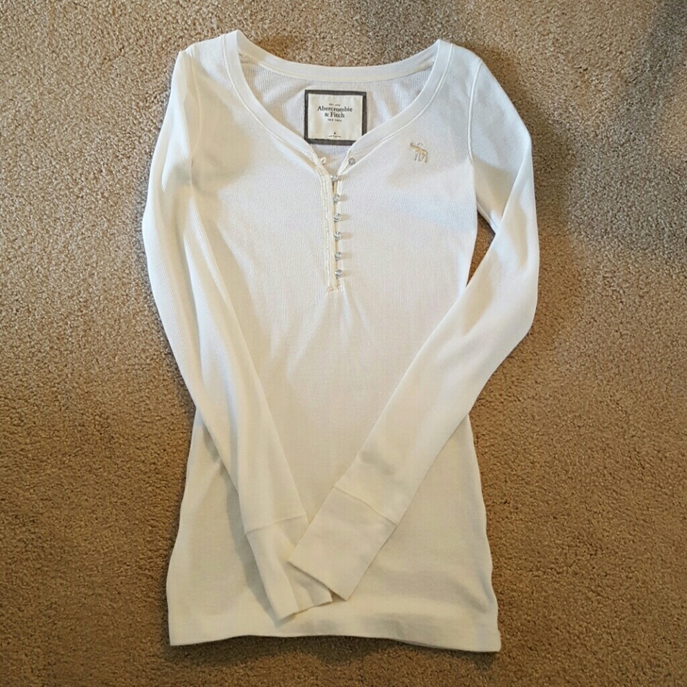Cute long sleeve white henley