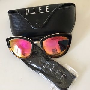 Rose frame DIFF sunglasses