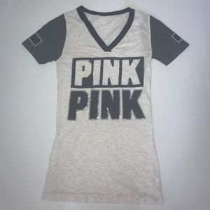 Pink VS T-shirt
