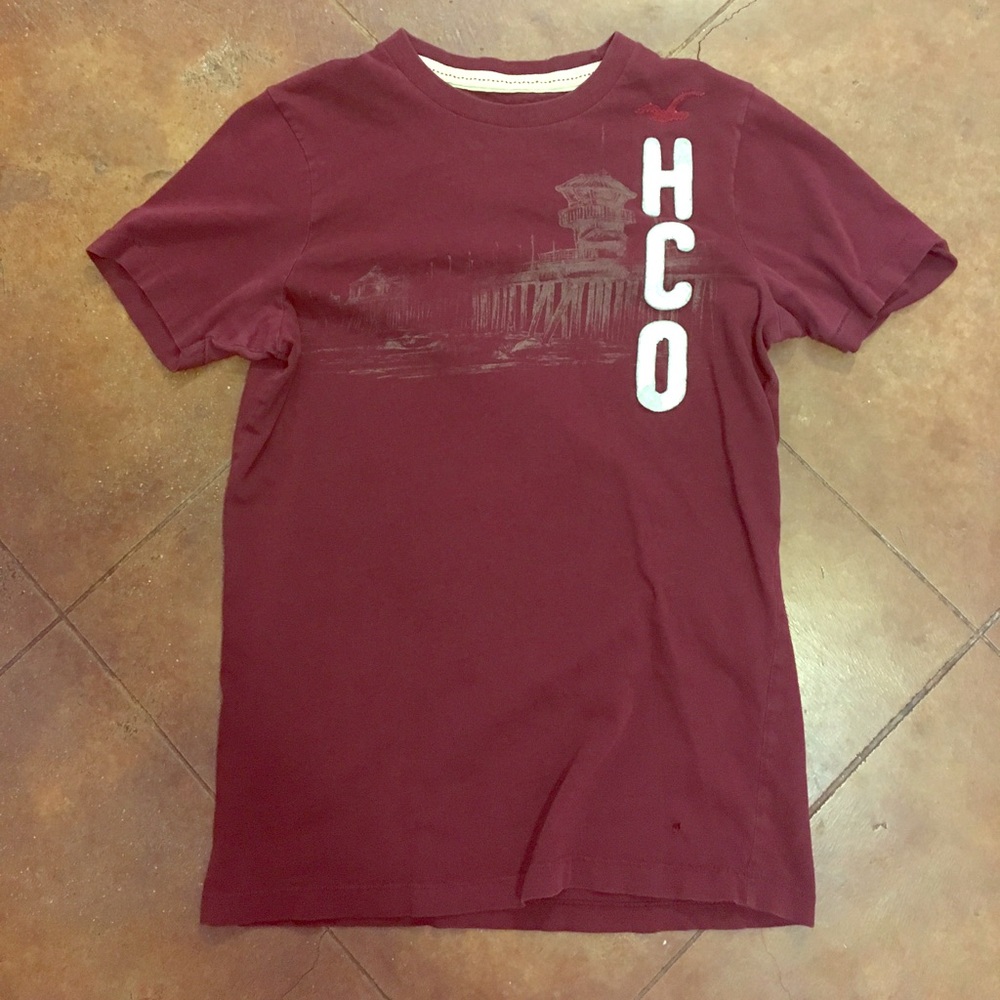 Hollister T