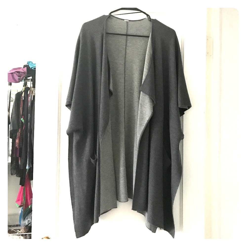 Lululemon Heather Grey Wrap
