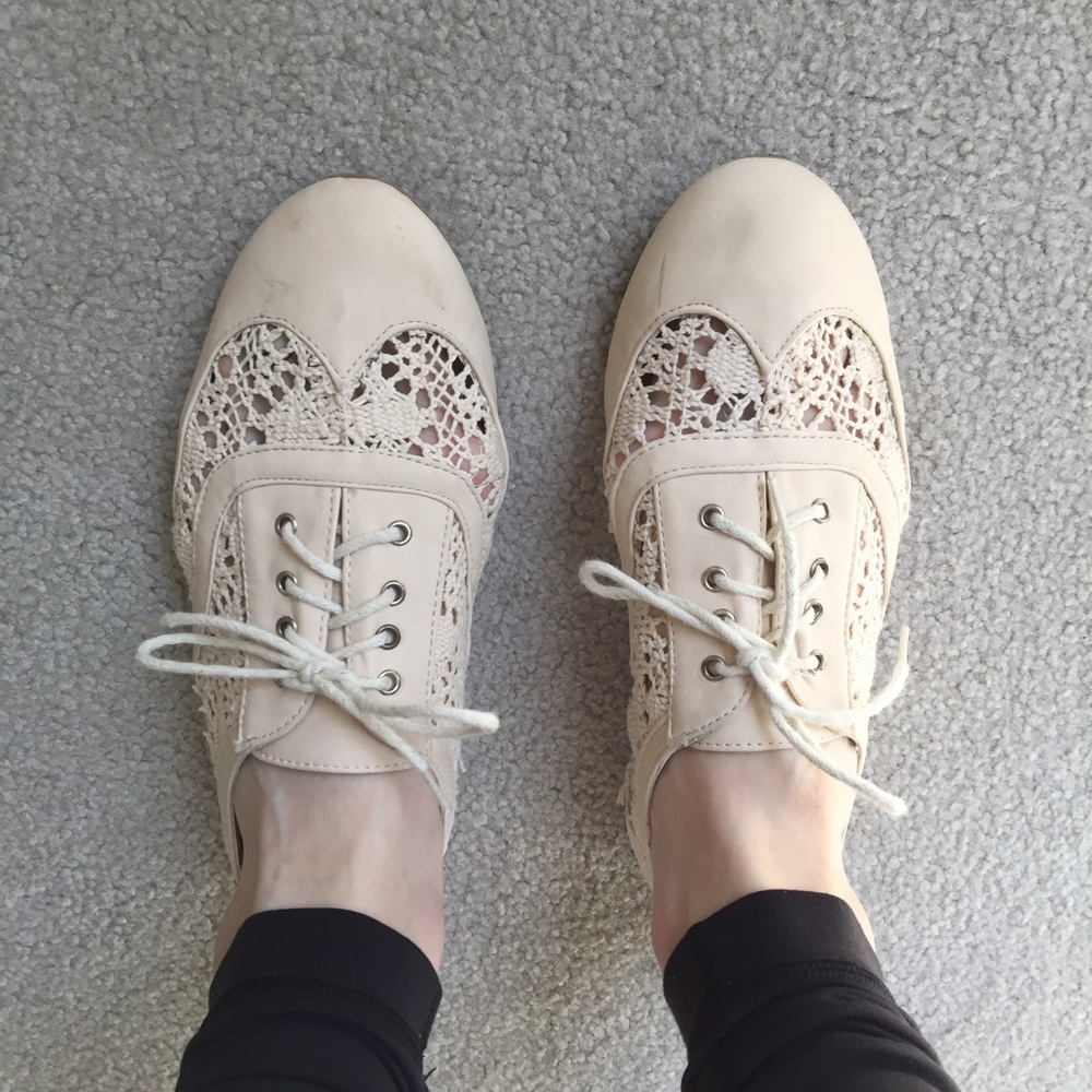 LAST CHANCE! Gorgeous lace oxford brogues