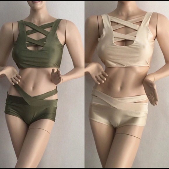 Play suits - Picture 2 of 2