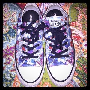 Floral converse