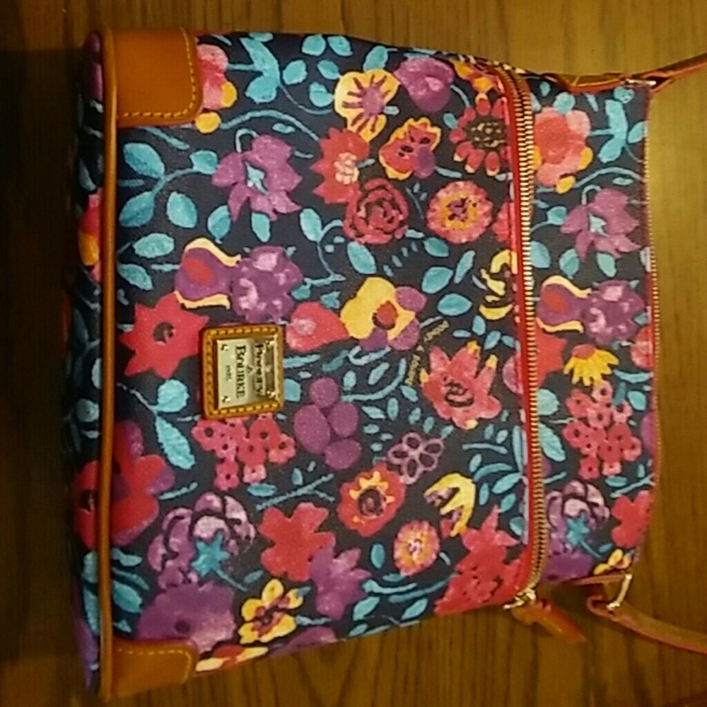 Beautiful Dooney and Bourke Crossbody Bag