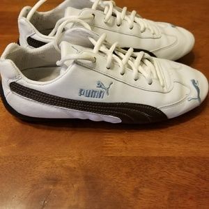 Puma tennis shoes