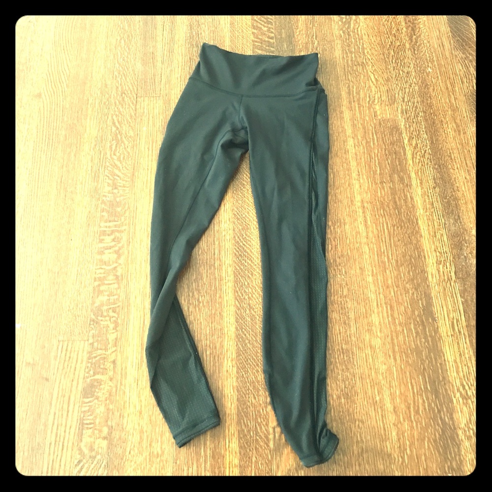 Lululemon Deep Breath Legging size 4