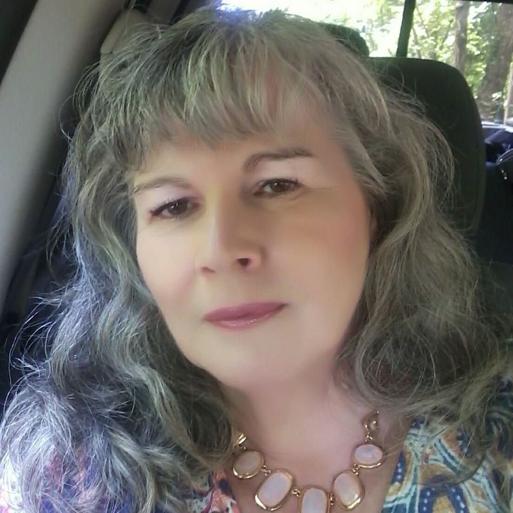 Meet your Posher, Denise