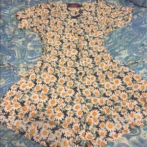 Forever21 Daisy print laced sides romper