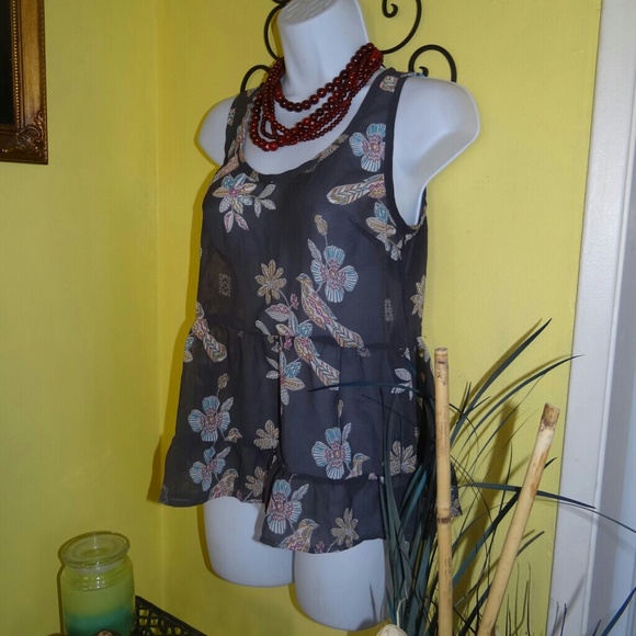 Mossimo Gray Sheer Flower Top - Picture 3 of 6