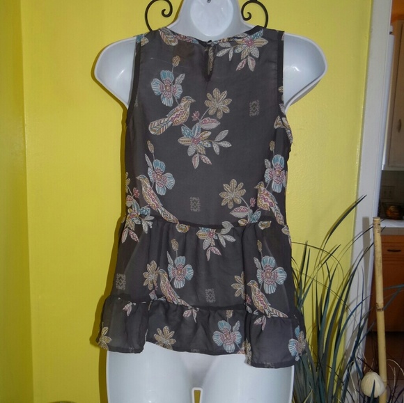 Mossimo Gray Sheer Flower Top - Picture 4 of 6