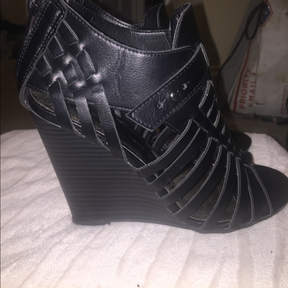 Black Charlotte Russe Wedges - Picture 3 of 4