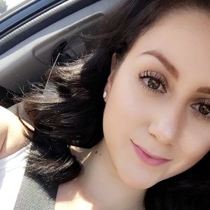 Meet your Posher, Beatrice