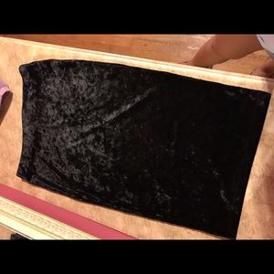 Velvet black skirt