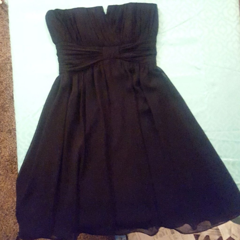 WHITE HOUSE BLACK MARKET ☆ LITTLE CLASSY BLACK Dr