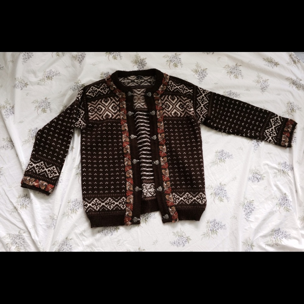 VINTAGE Dale of Norway 100% Wool Sweater
