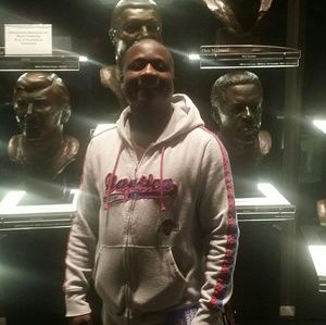 Meet your Posher, Thomas