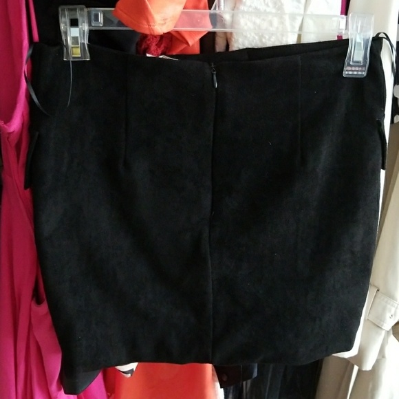 Mini Skirt - Picture 2 of 2